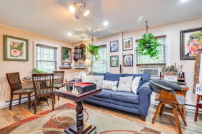 Artsy Cottage in Scotrun with Studio Space and Hot Tub